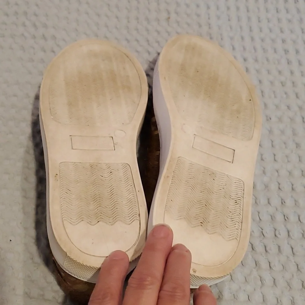 Diba True Shoes Size 7 (#25)